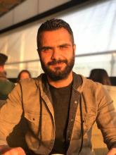 انا أعزب، 33 سنة هنا من أجل البحث عن شريك لتحقيق زواج عادي تعرف عليّ أكثر من خلال بروفايلي، فربّ صدفة خير من ألف ميعاد.