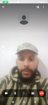 انا أعزب، 33 سنة هنا من أجل البحث عن شريك لتحقيق زواج عادي تعرف عليّ أكثر من خلال بروفايلي، فربّ صدفة خير من ألف ميعاد.