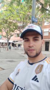 انا أعزب، 29 سنة هنا من أجل البحث عن شريك لتحقيق زواج عادي تعرف عليّ أكثر من خلال بروفايلي، فربّ صدفة خير من ألف ميعاد.