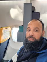 انا من برمينغهام، متزوج، 44 سنة هنا من أجل البحث عن شريك لتحقيق زواج متعدد تعرف عليّ أكثر من خلال بروفايلي، فربّ صدفة خير من ألف ميعاد.