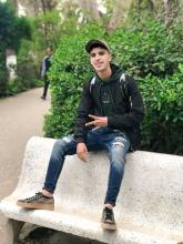 انا من الجزائر، أعزب، 22 سنة هنا من أجل البحث عن شريك لتحقيق علاقة تعارف تعرف عليّ أكثر من خلال بروفايلي، فربّ صدفة خير من ألف ميعاد.