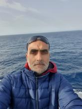 انا من تونس، مطلق، 52 سنة هنا من أجل البحث عن شريك لتحقيق زواج عادي تعرف عليّ أكثر من خلال بروفايلي، فربّ صدفة خير من ألف ميعاد.