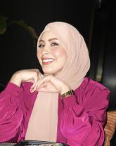 انا من أبو ظبي، مطلقة، 26 سنة هنا من أجل البحث عن شريك لتحقيق زواج عادي تعرف عليّ أكثر من خلال بروفايلي، فربّ صدفة خير من ألف ميعاد.