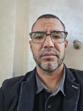 انا من المغرب، متزوج، 41 سنة هنا من أجل البحث عن شريك لتحقيق علاقة تعارف تعرف عليّ أكثر من خلال بروفايلي، فربّ صدفة خير من ألف ميعاد.
