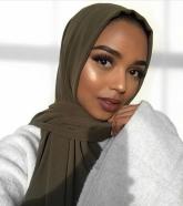 انا انسانة طموحة محبة عاطفية على قدر من التدين متوسطة الجمال جامعية احب السفر والتجوال حول العالم احب اعمل الخير للكل واكره النفاق والكذابين احب ربي واهلي جدا نقطة ضعفي...