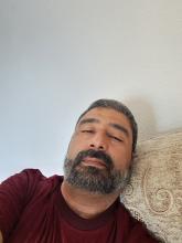 انا من برلين، مطلق، 43 سنة هنا من أجل البحث عن شريك لتحقيق علاقة تعارف تعرف عليّ أكثر من خلال بروفايلي، فربّ صدفة خير من ألف ميعاد.