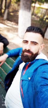 انا من حلب، مطلق، 30 سنة هنا من أجل البحث عن شريك لتحقيق زواج مسيار تعرف عليّ أكثر من خلال بروفايلي، فربّ صدفة خير من ألف ميعاد.