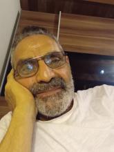 انا من غريفين، مطلق، 54 سنة هنا من أجل البحث عن شريك لتحقيق زواج عادي تعرف عليّ أكثر من خلال بروفايلي، فربّ صدفة خير من ألف ميعاد.