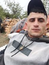 انا من مفسيرت تصيون، أعزب، 25 سنة هنا من أجل البحث عن شريك لتحقيق زواج متعدد تعرف عليّ أكثر من خلال بروفايلي، فربّ صدفة خير من ألف ميعاد.