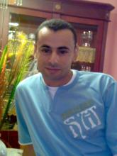 انا من الإسماعيلية، متزوج، 44 سنة هنا من أجل البحث عن شريك لتحقيق زواج متعدد تعرف عليّ أكثر من خلال بروفايلي، فربّ صدفة خير من ألف ميعاد.