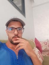انا من أگادير، أعزب، 40 سنة هنا من أجل البحث عن شريك لتحقيق زواج عادي تعرف عليّ أكثر من خلال بروفايلي، فربّ صدفة خير من ألف ميعاد.