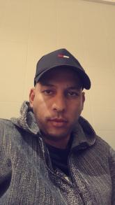 انا من قالمة، أعزب، 32 سنة هنا من أجل البحث عن شريك لتحقيق علاقة تعارف تعرف عليّ أكثر من خلال بروفايلي، فربّ صدفة خير من ألف ميعاد.