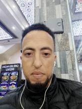 انا من الدار البيضاء، أعزب، 33 سنة هنا من أجل البحث عن شريك لتحقيق زواج عادي تعرف عليّ أكثر من خلال بروفايلي، فربّ صدفة خير من ألف ميعاد.
