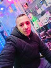 انا من باتنة‎، متزوج، 43 سنة هنا من أجل البحث عن شريك لتحقيق زواج متعدد تعرف عليّ أكثر من خلال بروفايلي، فربّ صدفة خير من ألف ميعاد.