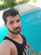 انا من محافظة ادلب، أعزب، 33 سنة هنا من أجل البحث عن شريك لتحقيق علاقة تعارف تعرف عليّ أكثر من خلال بروفايلي، فربّ صدفة خير من ألف ميعاد.