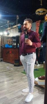 انا أعزب، 33 سنة هنا من أجل البحث عن شريك لتحقيق زواج عادي تعرف عليّ أكثر من خلال بروفايلي، فربّ صدفة خير من ألف ميعاد.