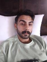 انا من لندن، أعزب، 25 سنة هنا من أجل البحث عن شريك لتحقيق علاقة تعارف تعرف عليّ أكثر من خلال بروفايلي، فربّ صدفة خير من ألف ميعاد.