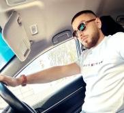 انا من الجزائر، أعزب، 34 سنة هنا من أجل البحث عن شريك لتحقيق علاقة تعارف تعرف عليّ أكثر من خلال بروفايلي، فربّ صدفة خير من ألف ميعاد.