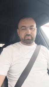 انا من برشلونة، أعزب، 38 سنة هنا من أجل البحث عن شريك لتحقيق علاقة تعارف تعرف عليّ أكثر من خلال بروفايلي، فربّ صدفة خير من ألف ميعاد.