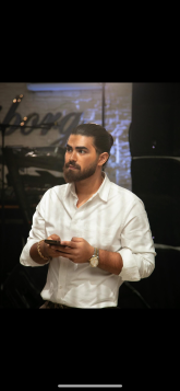انا من ستوكهولم، أعزب، 34 سنة هنا من أجل البحث عن شريك لتحقيق زواج عادي تعرف عليّ أكثر من خلال بروفايلي، فربّ صدفة خير من ألف ميعاد.