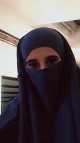 محافظا مبحب ضوجة هادية حساسة بحب قضي وقتي بل طبخ والاغاني /الاناشيد الاسلاميه مستوايالدراسي الثانوي شطورة شوي?غير اني هادية بس كمن فرفوشة وبحب المزح وضحك برجي جوزاء وبحب تغير بحياتي...