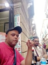 انا من ايطاليا، أعزب، 40 سنة هنا من أجل البحث عن شريك لتحقيق زواج عادي تعرف عليّ أكثر من خلال بروفايلي، فربّ صدفة خير من ألف ميعاد.