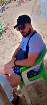 انا من مكناس، أعزب، 35 سنة هنا من أجل البحث عن شريك لتحقيق زواج عادي تعرف عليّ أكثر من خلال بروفايلي، فربّ صدفة خير من ألف ميعاد.