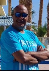 انا من القاهرة، مطلق، 55 سنة هنا من أجل البحث عن شريك لتحقيق زواج عادي تعرف عليّ أكثر من خلال بروفايلي، فربّ صدفة خير من ألف ميعاد.