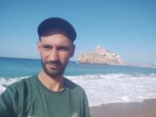 انا من الدار البيضاء، أعزب، 36 سنة هنا من أجل البحث عن شريك لتحقيق زواج عادي تعرف عليّ أكثر من خلال بروفايلي، فربّ صدفة خير من ألف ميعاد.