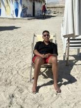 انا من الإسكندرية، أعزب، 22 سنة هنا من أجل البحث عن شريك لتحقيق زواج عادي تعرف عليّ أكثر من خلال بروفايلي، فربّ صدفة خير من ألف ميعاد.