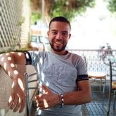 انا من تونس، أعزب، 22 سنة هنا من أجل البحث عن شريك لتحقيق زواج عادي تعرف عليّ أكثر من خلال بروفايلي، فربّ صدفة خير من ألف ميعاد.