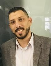 انا من القاهرة، مطلق، 40 سنة هنا من أجل البحث عن شريك لتحقيق زواج عادي تعرف عليّ أكثر من خلال بروفايلي، فربّ صدفة خير من ألف ميعاد.