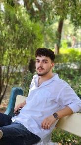 انا من محافظة الجنوب، متزوج، 22 سنة هنا من أجل البحث عن شريك لتحقيق علاقة تعارف تعرف عليّ أكثر من خلال بروفايلي، فربّ صدفة خير من ألف ميعاد.