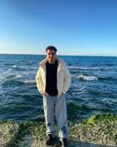 انا من القاهرة، أعزب، 21 سنة هنا من أجل البحث عن شريك لتحقيق علاقة تعارف تعرف عليّ أكثر من خلال بروفايلي، فربّ صدفة خير من ألف ميعاد.