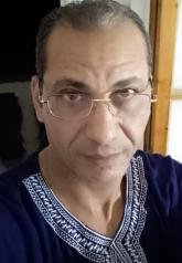 انا من القاهرة، مطلق، 51 سنة هنا من أجل البحث عن شريك لتحقيق زواج عادي تعرف عليّ أكثر من خلال بروفايلي، فربّ صدفة خير من ألف ميعاد.