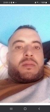 انا من فرنسا، مطلق، 50 سنة هنا من أجل البحث عن شريك لتحقيق زواج عادي تعرف عليّ أكثر من خلال بروفايلي، فربّ صدفة خير من ألف ميعاد.