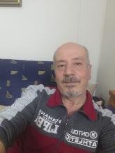 انا من محافظة اللاذقية، مطلق، 62 سنة هنا من أجل البحث عن شريك لتحقيق علاقة تعارف تعرف عليّ أكثر من خلال بروفايلي، فربّ صدفة خير من ألف ميعاد.