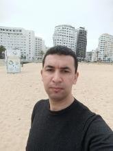 انا من لومبارديا، أعزب، 42 سنة هنا من أجل البحث عن شريك لتحقيق زواج عادي تعرف عليّ أكثر من خلال بروفايلي، فربّ صدفة خير من ألف ميعاد.