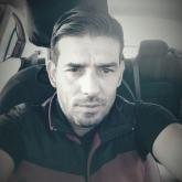 انا من عمّان، مطلق، 46 سنة هنا من أجل البحث عن شريك لتحقيق زواج عادي تعرف عليّ أكثر من خلال بروفايلي، فربّ صدفة خير من ألف ميعاد.