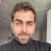انا من الرياض، أعزب، 26 سنة هنا من أجل البحث عن شريك لتحقيق زواج عادي تعرف عليّ أكثر من خلال بروفايلي، فربّ صدفة خير من ألف ميعاد.