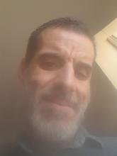 انا من الجزائر الوسطى، أعزب، 53 سنة هنا من أجل البحث عن شريك لتحقيق علاقة تعارف تعرف عليّ أكثر من خلال بروفايلي، فربّ صدفة خير من ألف ميعاد.