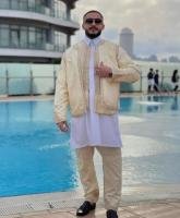 انا من الإمارات، أعزب، 27 سنة هنا من أجل البحث عن شريك لتحقيق علاقة تعارف تعرف عليّ أكثر من خلال بروفايلي، فربّ صدفة خير من ألف ميعاد.