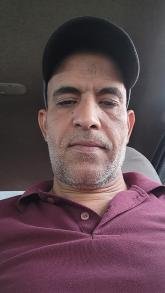 انا من دبي، مطلق، 46 سنة هنا من أجل البحث عن شريك لتحقيق زواج عادي تعرف عليّ أكثر من خلال بروفايلي، فربّ صدفة خير من ألف ميعاد.