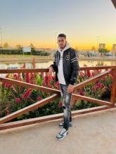 انا من الدار البيضاء، أعزب، 32 سنة هنا من أجل البحث عن شريك لتحقيق زواج عادي تعرف عليّ أكثر من خلال بروفايلي، فربّ صدفة خير من ألف ميعاد.