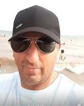 انا من مدريد، مطلق، 49 سنة هنا من أجل البحث عن شريك لتحقيق زواج متعدد تعرف عليّ أكثر من خلال بروفايلي، فربّ صدفة خير من ألف ميعاد.