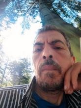 انا مطلق، 56 سنة هنا من أجل البحث عن شريك لتحقيق زواج عادي تعرف عليّ أكثر من خلال بروفايلي، فربّ صدفة خير من ألف ميعاد.