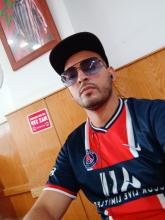 انا من سلا، أعزب، 31 سنة هنا من أجل البحث عن شريك لتحقيق زواج عادي تعرف عليّ أكثر من خلال بروفايلي، فربّ صدفة خير من ألف ميعاد.