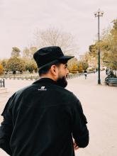 انا من محافظة حلب، أعزب، 25 سنة هنا من أجل البحث عن شريك لتحقيق علاقة تعارف تعرف عليّ أكثر من خلال بروفايلي، فربّ صدفة خير من ألف ميعاد.