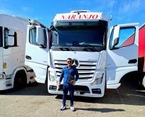 انا من وهران، أعزب، 37 سنة هنا من أجل البحث عن شريك لتحقيق علاقة تعارف تعرف عليّ أكثر من خلال بروفايلي، فربّ صدفة خير من ألف ميعاد.