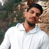 انا من دمشق، أعزب، 25 سنة هنا من أجل البحث عن شريك لتحقيق زواج عادي تعرف عليّ أكثر من خلال بروفايلي، فربّ صدفة خير من ألف ميعاد.